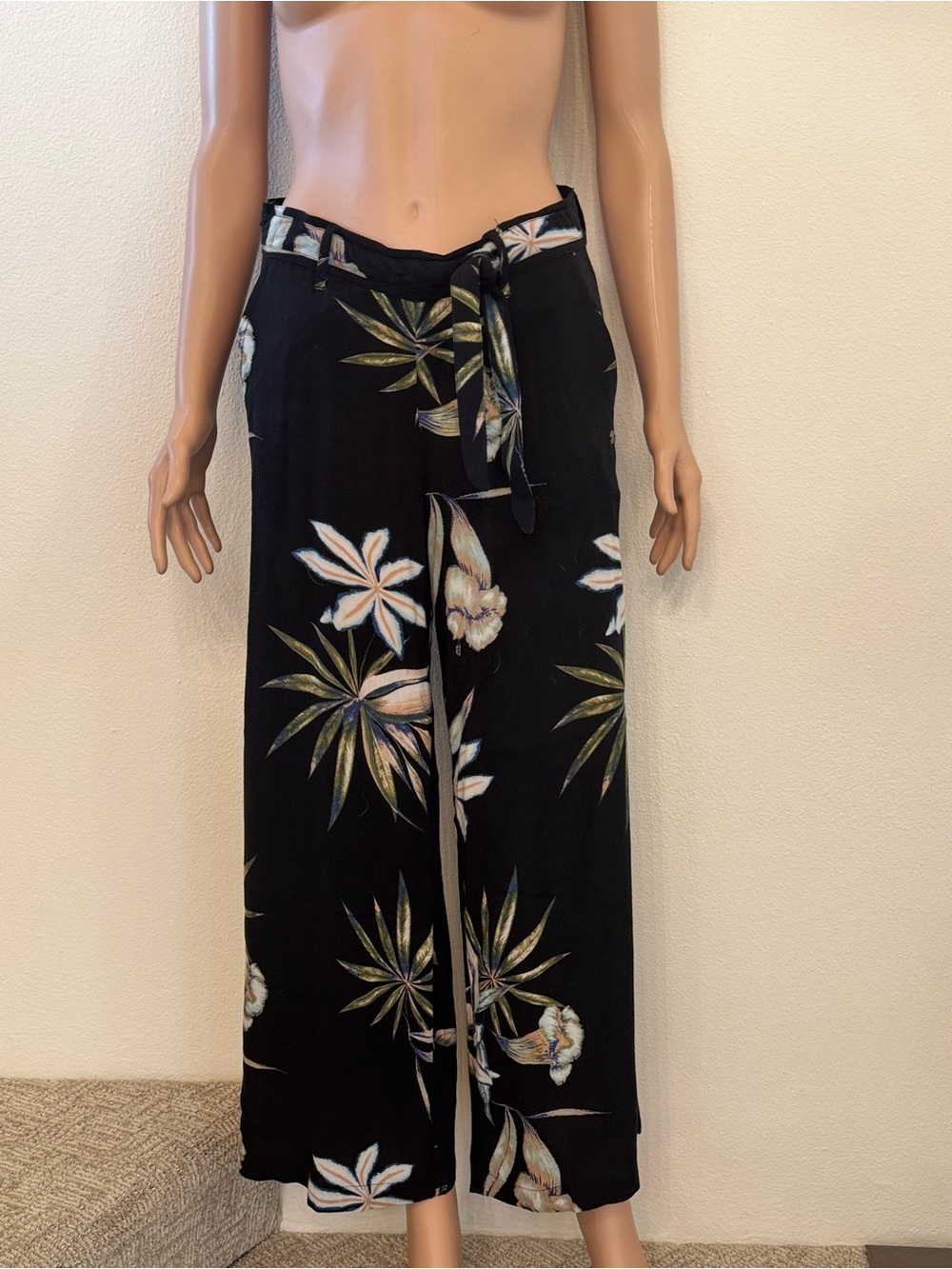 Roxy Black Tropical Floral Wide-Leg Pants